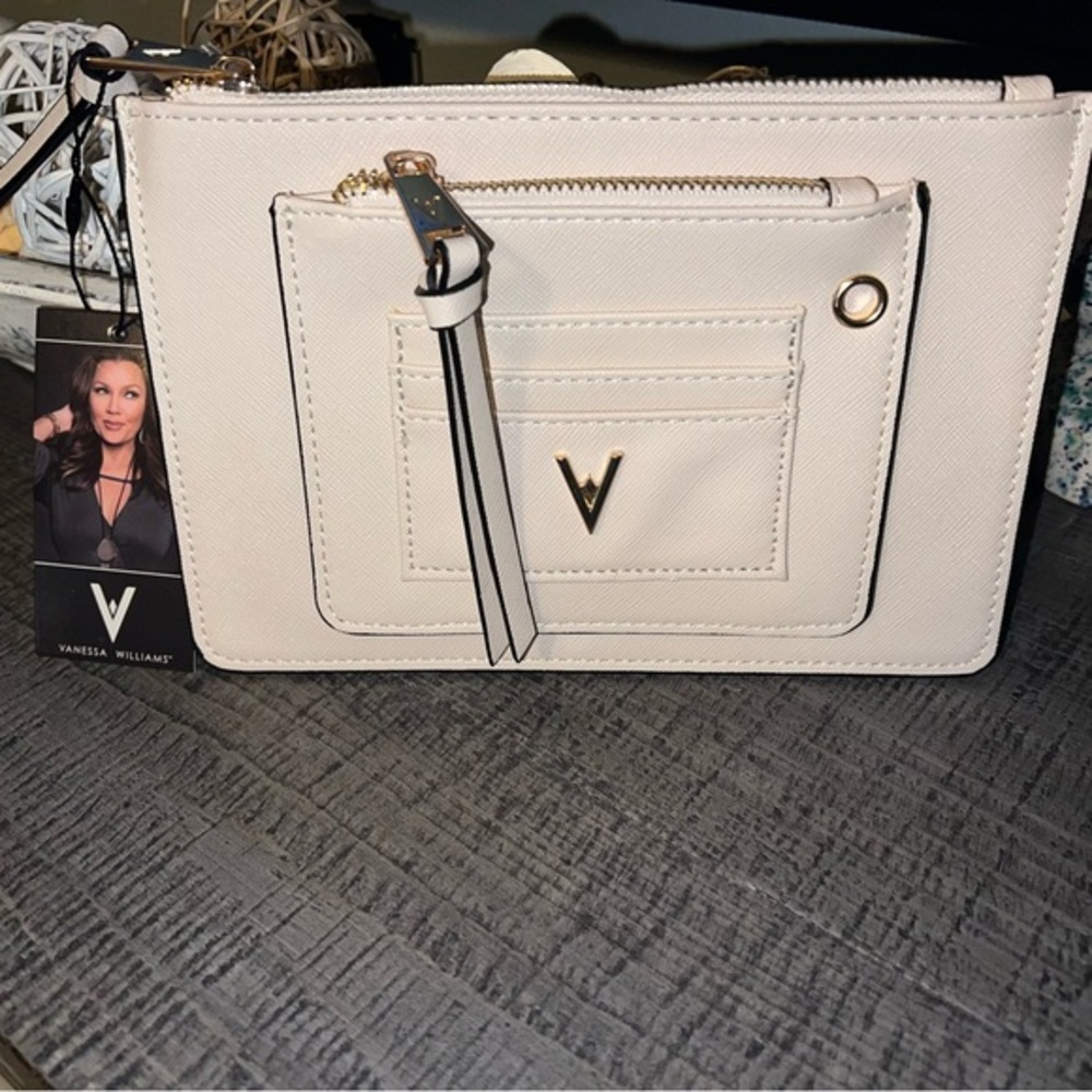 Vanessa Williams The Lush Collection Off White Zip Pouch / Clutch Purse NWT